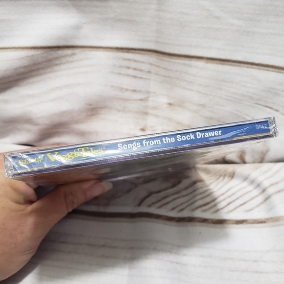 Veggie Tales Songs From the Sock Drawer Collection of Tunes Music CD New - Picture 2 of 4